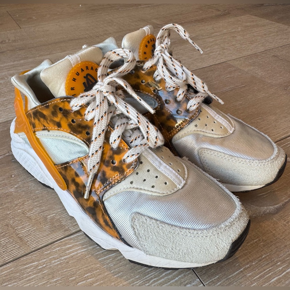 Nike Huarache Beige & Tortoiseshell-Pattern Sneakers